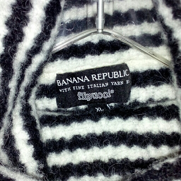 Banana Republic sweater - Picture 6 of 6